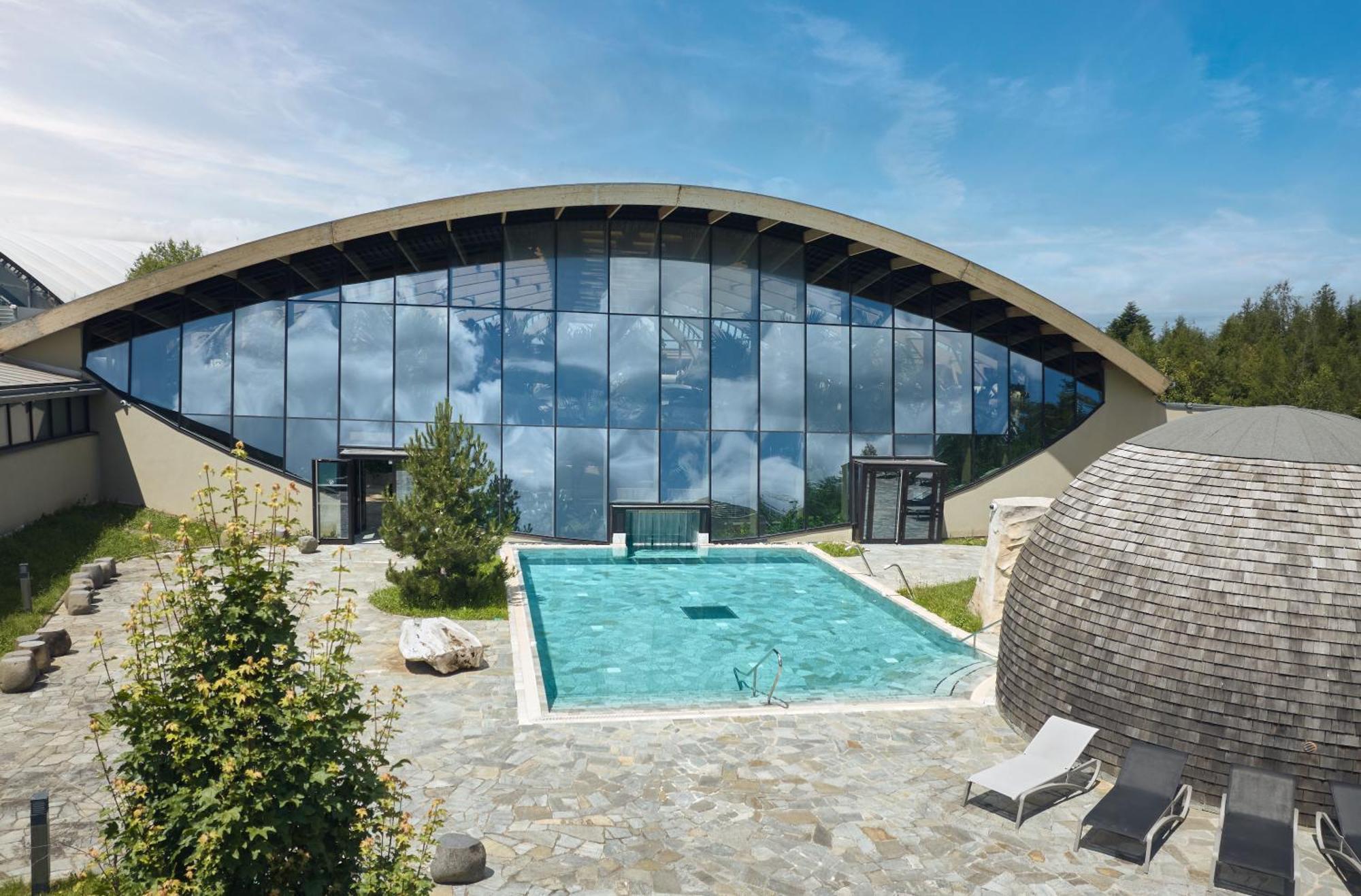Center Parcs Les Trois Forets Аттиньи Экстерьер фото