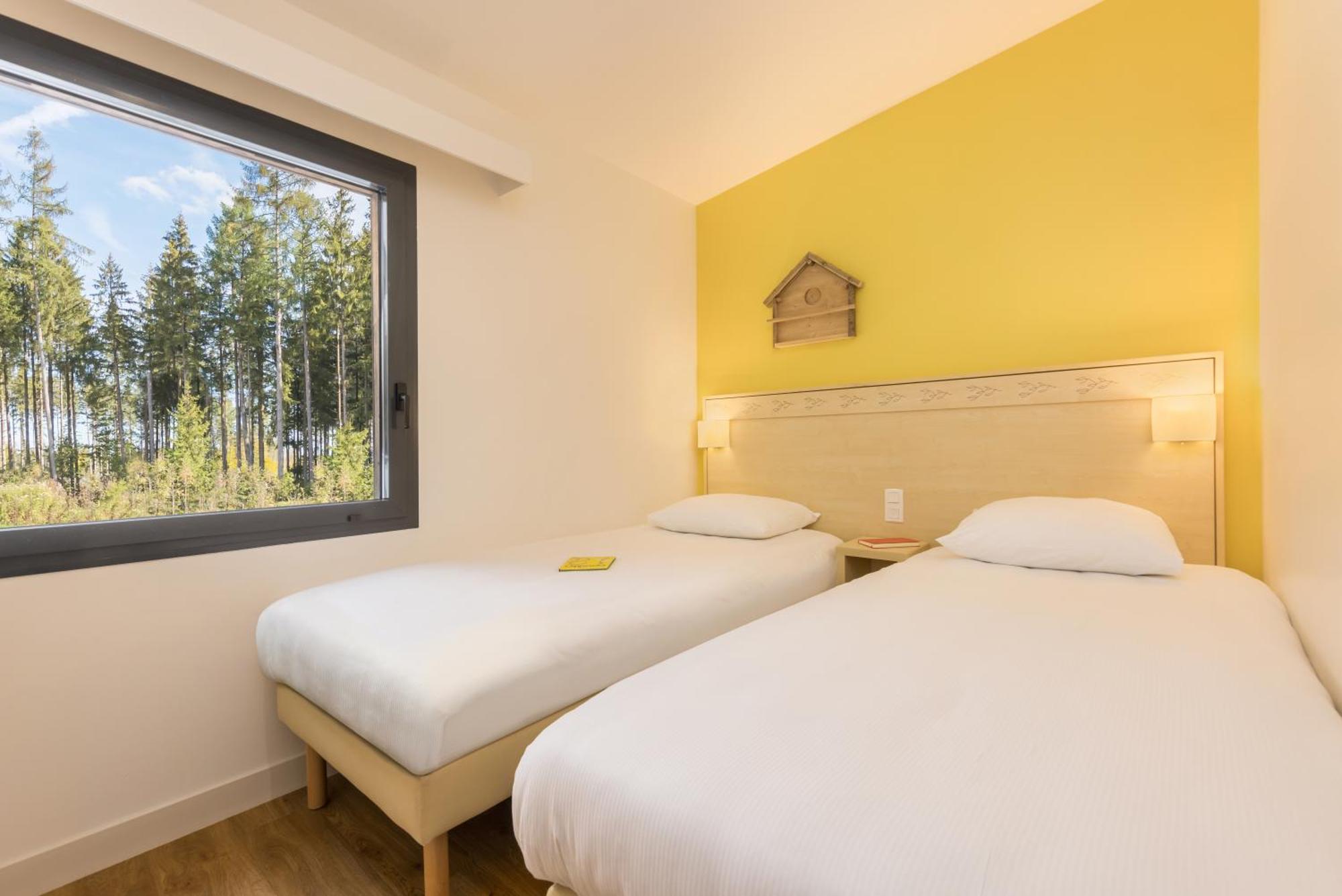 Center Parcs Les Trois Forets Аттиньи Экстерьер фото