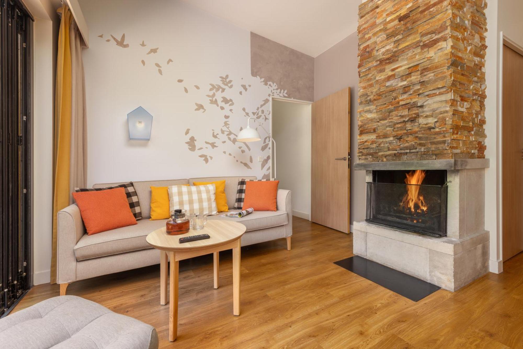 Center Parcs Les Trois Forets Аттиньи Экстерьер фото