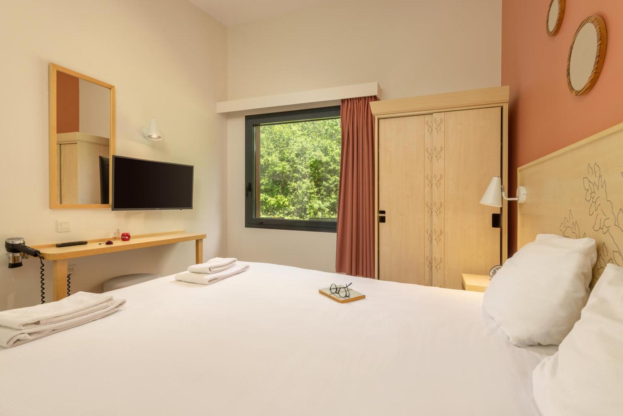 Center Parcs Les Trois Forets Аттиньи Экстерьер фото